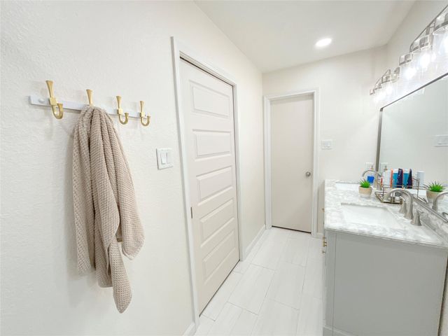 7410 Shoshone Drive, Baytown, TX 77521