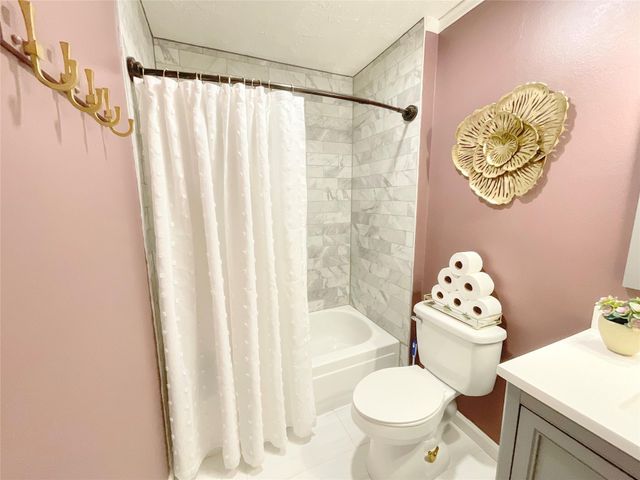 7410 Shoshone Drive, Baytown, TX 77521