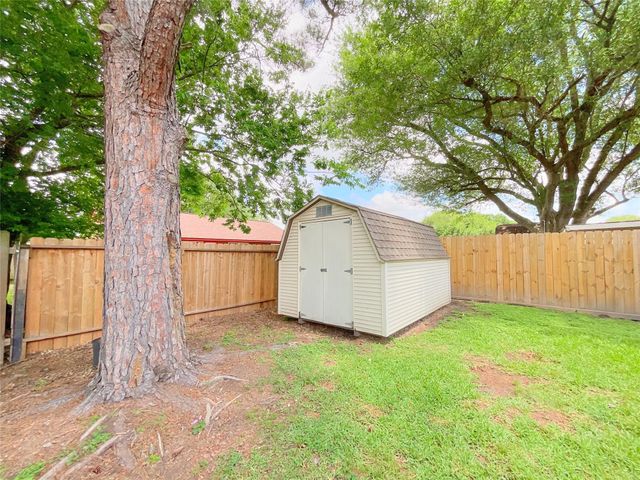 7410 Shoshone Drive, Baytown, TX 77521