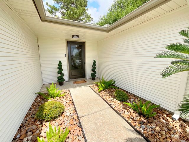 7410 Shoshone Drive, Baytown, TX 77521