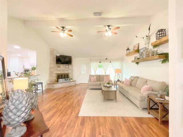 7410 Shoshone Drive, Baytown, TX 77521
