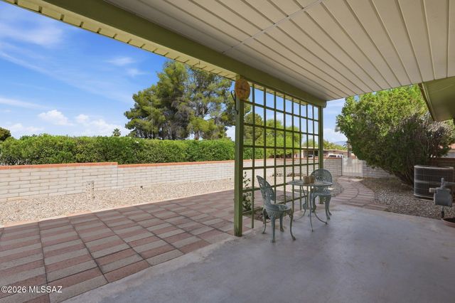 1041 S Abrego Drive, Green Valley, AZ 85614