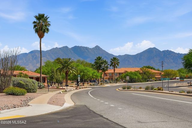 1041 S Abrego Drive, Green Valley, AZ 85614