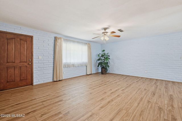 1041 S Abrego Drive, Green Valley, AZ 85614