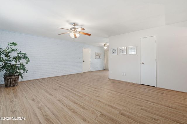 1041 S Abrego Drive, Green Valley, AZ 85614