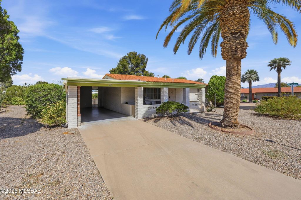 1041 S Abrego Drive, Green Valley, AZ 85614