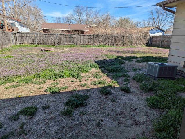 3320 S Mccomas St, Wichita, KS 67217