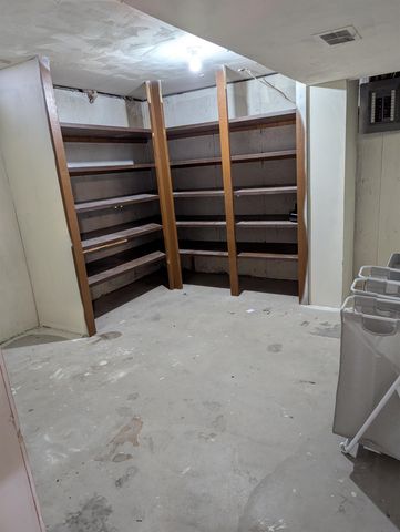 3320 S Mccomas St, Wichita, KS 67217