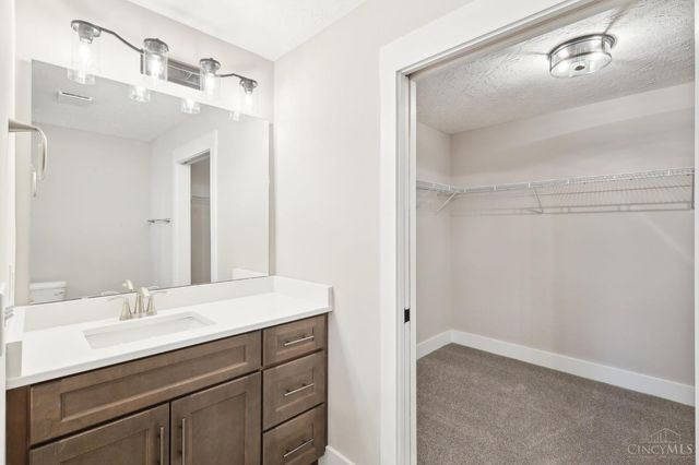 5019 Waterford Lane, Middletown, OH 45042