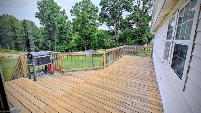 4235 Fuller Mill Road N, Thomasville, NC 27360
