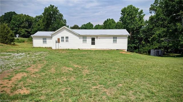 4235 Fuller Mill Road N, Thomasville, NC 27360