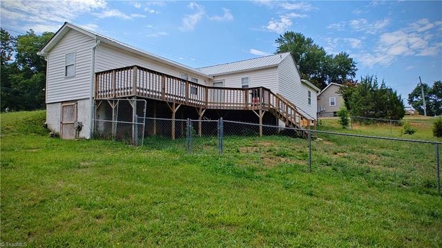 4235 Fuller Mill Road N, Thomasville, NC 27360