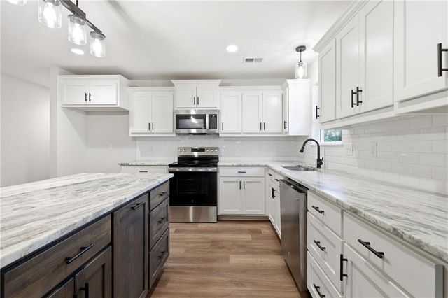 103 S Crittendon Street, Holden, MO 64040