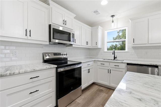 103 S Crittendon Street, Holden, MO 64040