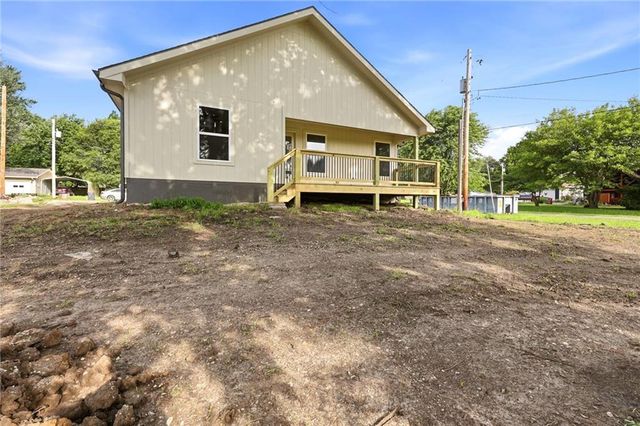 103 S Crittendon Street, Holden, MO 64040