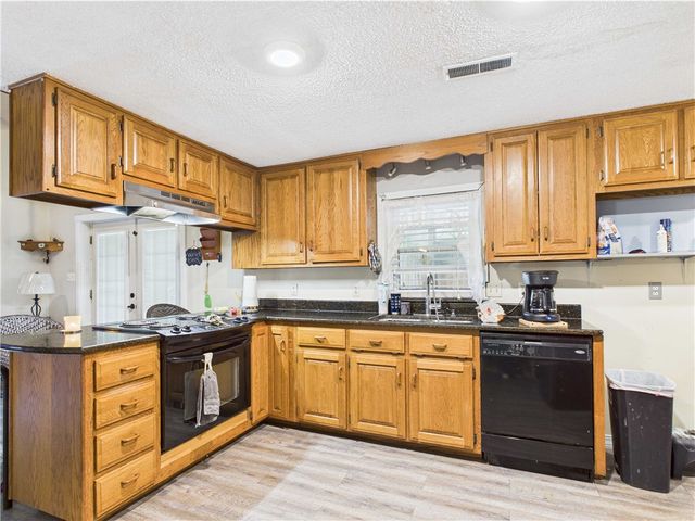 54 Southgate Drive, Harrison, AR 72601