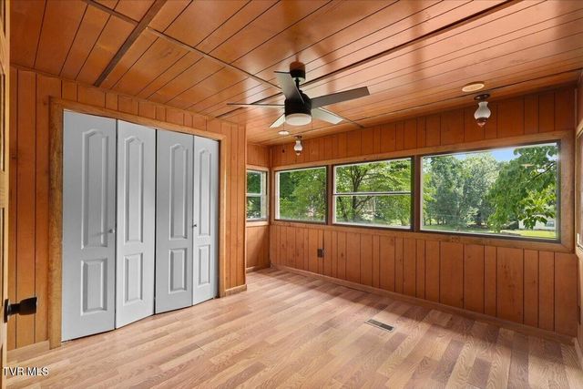 151 Hallborough Drive, Jonesborough, TN 37659