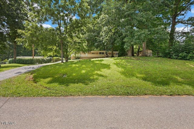 151 Hallborough Drive, Jonesborough, TN 37659