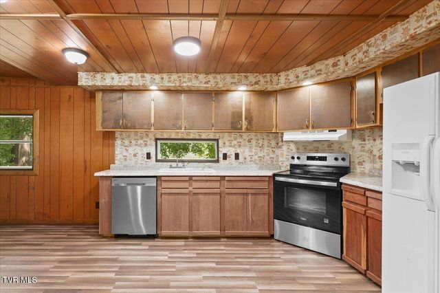 151 Hallborough Drive, Jonesborough, TN 37659