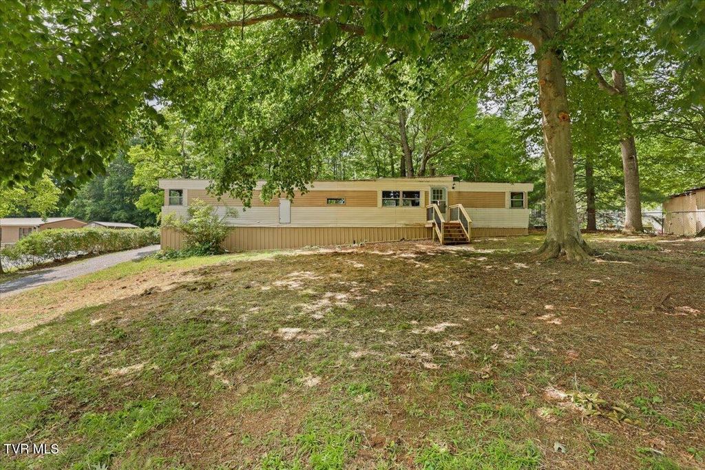151 Hallborough Drive, Jonesborough, TN 37659