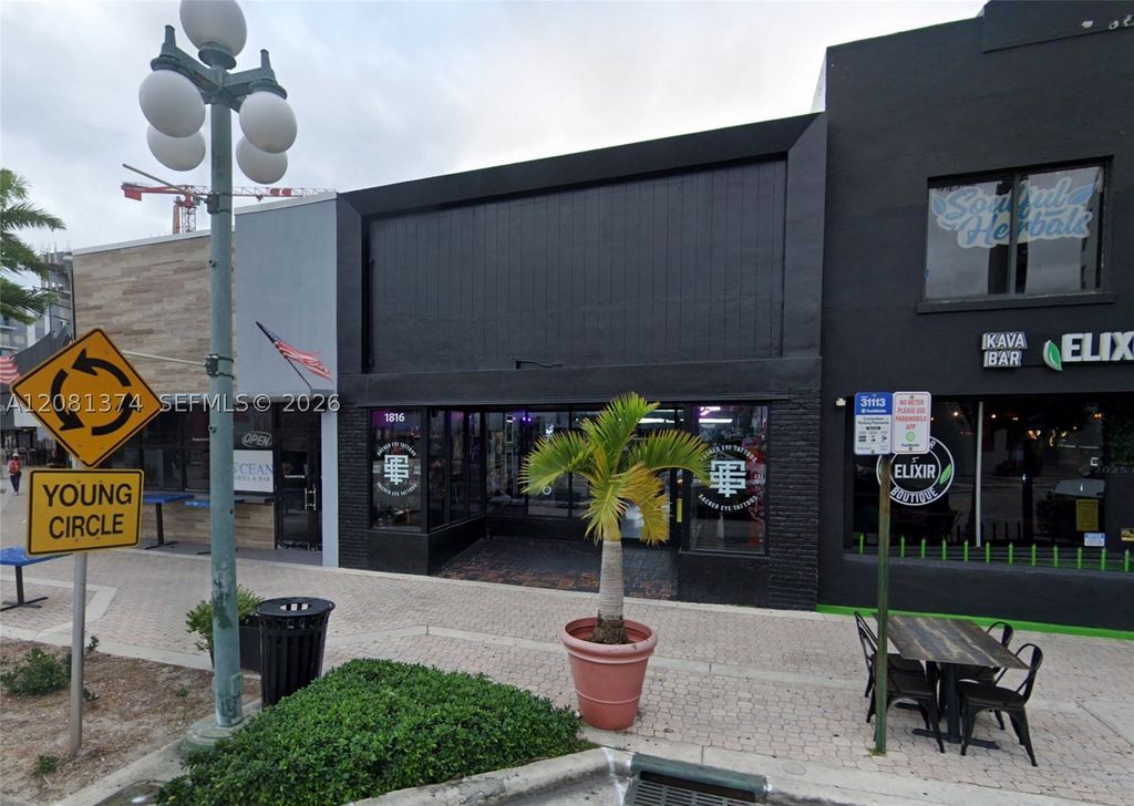 1816 Harrison St, Hollywood, FL 33020
