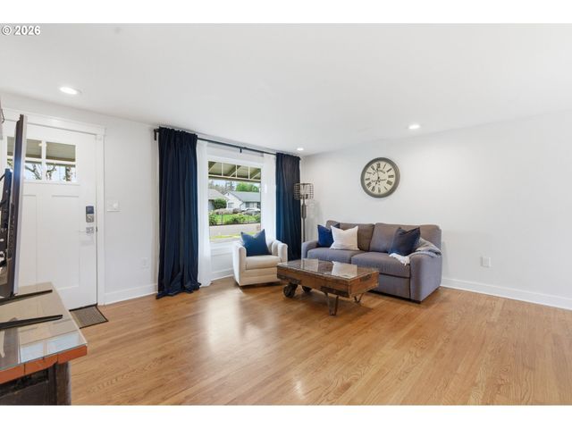 13295 Sw PEARL St, Beaverton, OR 97005