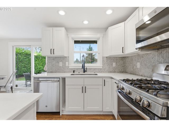 13295 Sw PEARL St, Beaverton, OR 97005