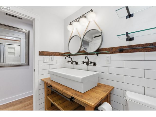 13295 Sw PEARL St, Beaverton, OR 97005