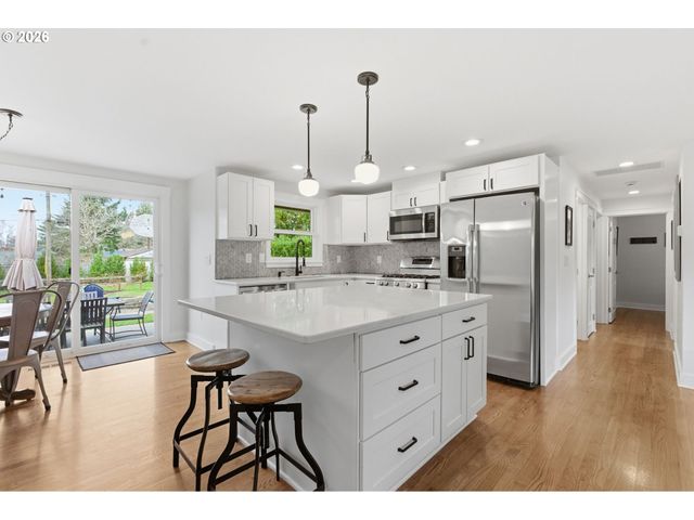 13295 Sw PEARL St, Beaverton, OR 97005