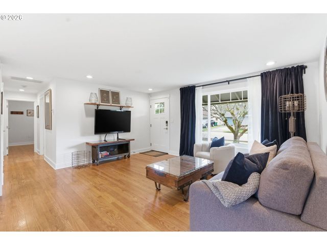 13295 Sw PEARL St, Beaverton, OR 97005