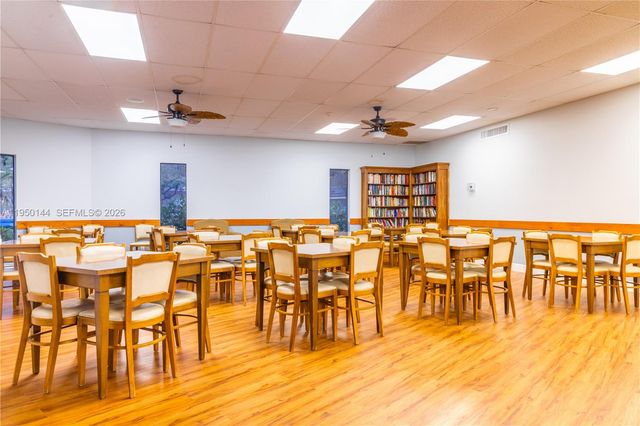 351 Cambridge Rd 107, Hollywood, FL 33024