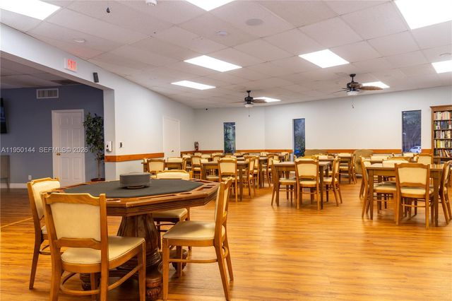 351 Cambridge Rd 107, Hollywood, FL 33024