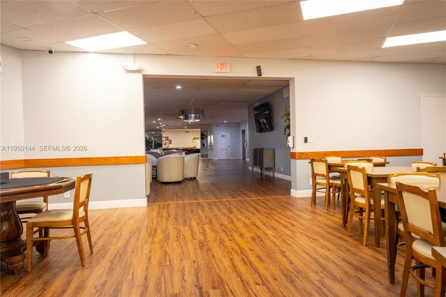 351 Cambridge Rd 107, Hollywood, FL 33024