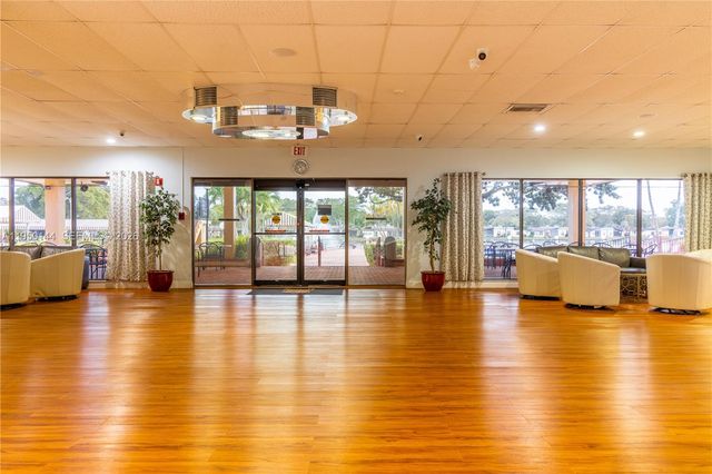 351 Cambridge Rd 107, Hollywood, FL 33024