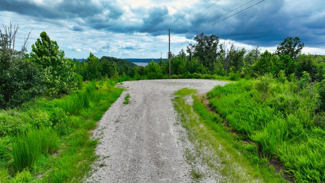 58 Ridge Top Rd, Stewart, TN 37175