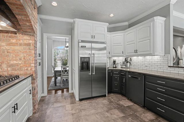 604 Winding Creek Road, Yukon, OK 73099