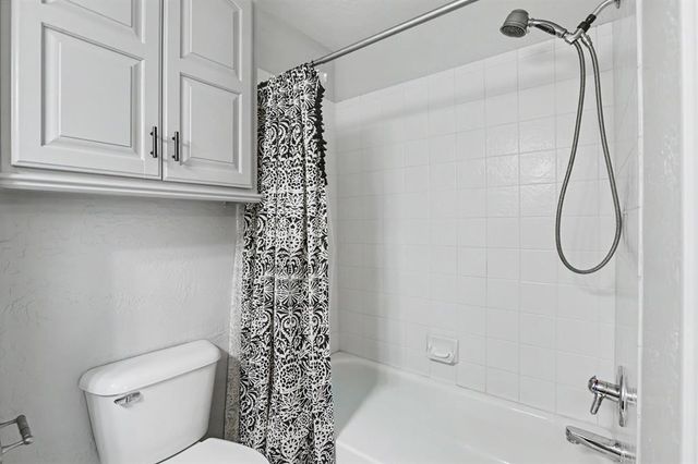 604 Winding Creek Road, Yukon, OK 73099