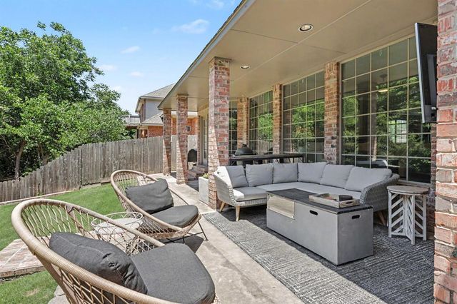 604 Winding Creek Road, Yukon, OK 73099