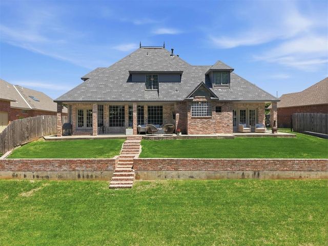 604 Winding Creek Road, Yukon, OK 73099