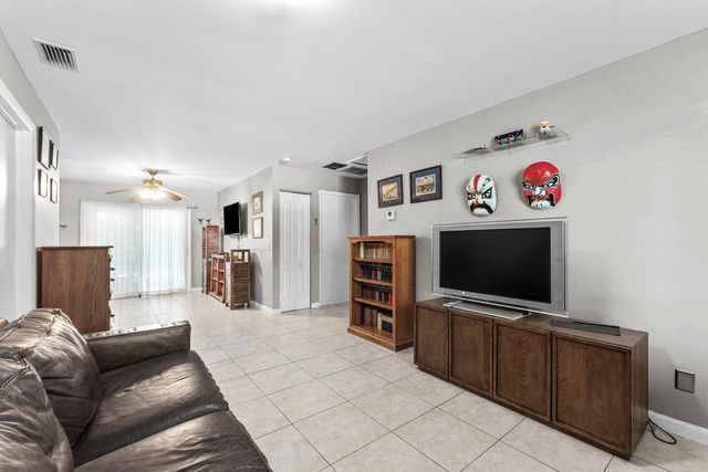 417 UPLAND Road, West Palm Beach, FL 33401