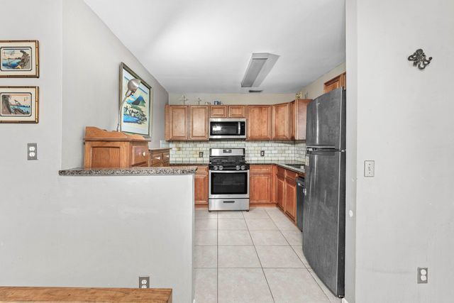 417 UPLAND Road, West Palm Beach, FL 33401