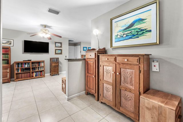 417 UPLAND Road, West Palm Beach, FL 33401