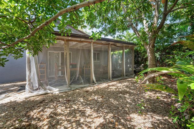 417 UPLAND Road, West Palm Beach, FL 33401