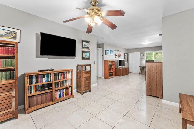417 UPLAND Road, West Palm Beach, FL 33401