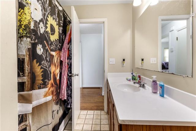 12907 E McCoy Street, Independence, MO 64055
