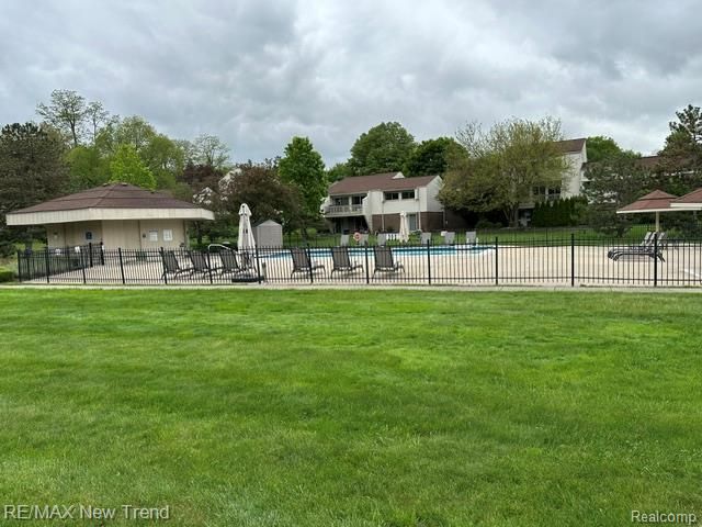 5118 Simpson Lake Road, West Bloomfield, MI 48323