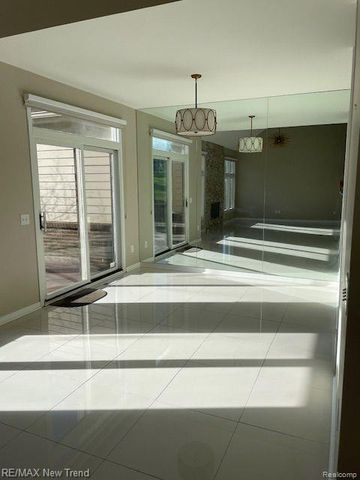 5118 Simpson Lake Road, West Bloomfield, MI 48323