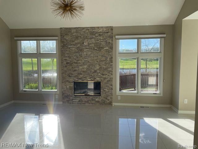 5118 Simpson Lake Road, West Bloomfield, MI 48323