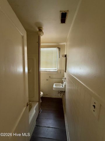 709 E Vernon Avenue, Kinston, NC 28501