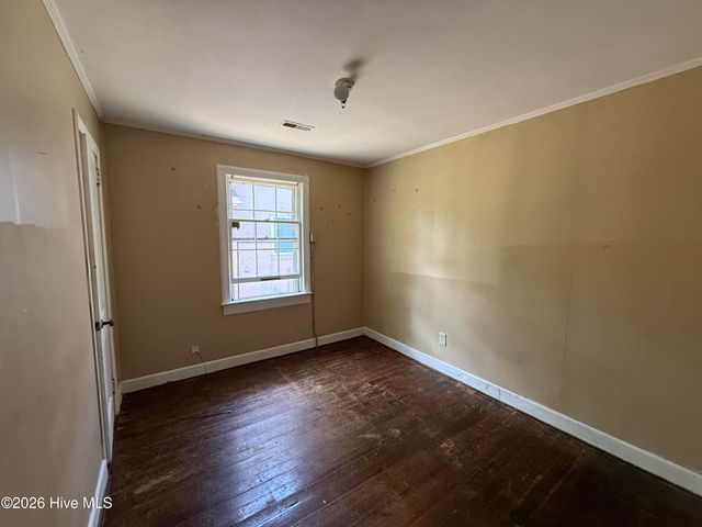 709 E Vernon Avenue, Kinston, NC 28501